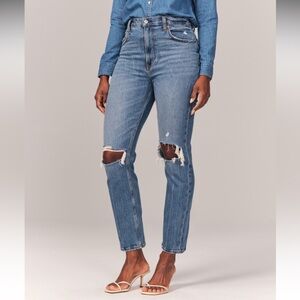 A&F Curve Love Ultra High Rise Ankle Straight Jean - Medium Destroy Sz 28